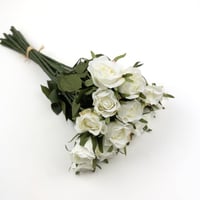 ورد صناعي بيبي روز شبه طبيعي بألوان مبهجة