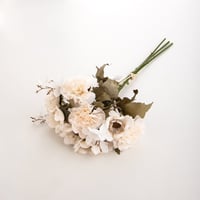 باقة ورد قرنفل مع ياسمين