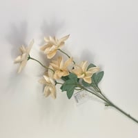 وردة فلّ صناعية قطيفة بألوان متعددة