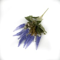 اغصان تنسيق صناعية