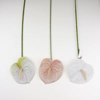 ورد انتوريوم صناعي