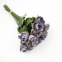 ورد صناعي بيبي روز شبه طبيعي بألوان مبهجة