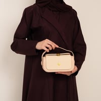 شنطة يد نسائية جلد