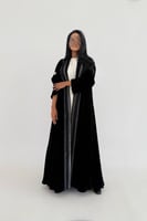 عباية مخمل مع تطريز امامي قصة نص كلوش