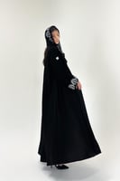 عباية ملكي مع تطريز قصه نص كلوش