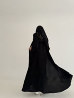 عبايه كريب مع ياقة قصة نص كلوش