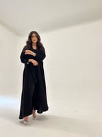 عباية كريب ملكي نص كلوش