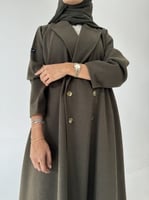 عباية من الصوف الإنجليزي مع ياقة