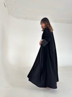 عباية كريب مع ياقه واكمام تفته