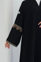 عباية كريب ملكي فخم مع تطريز