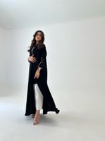 عباية كريب ملكي اسود فاحم