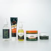 مجموعه العنايه المتكامله بالبشرة من اللبان العماني...