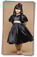 فستان اسود_ كم كلوش