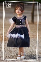 فستان الحروف اسود