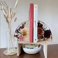 ستاند كتب ريزن