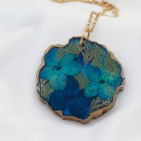 تعليقه سياره ازرق