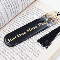 فاصل اسود one more page