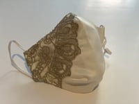 كمامة سهرة اوف وايت تطريز فضي