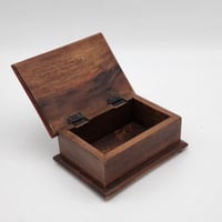 صندوق نجدي-صغير-احمر مقاس 17 سم *12 سم