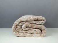 بطانية ميلاء جاكار محفوره لون بيج شتوي مفرد