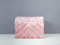 بطانية ميلاء جاكار محفوره لون وردي شتوي مفرد