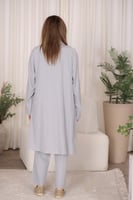 طقم جاكيت مع بلوزة وبنطلون خياطات طولية من بلاك وي...