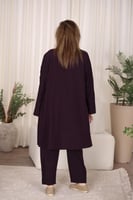 طقم جاكيت مع بلوزة وبنطلون خياطات طولية من بلاك وي...