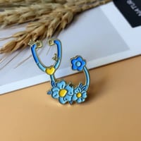 دبوس سماعة الطبيب