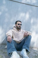 مخرج الهرب من الواقع hoodie