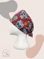 هيد كوفر أحمر برسمة جمجمة