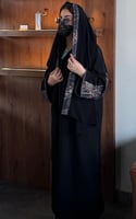 عباية حور