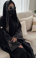 عباية حور