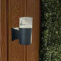 فانوس جدار خارجي للبوابه و الحوش لون الانارة اصفر...