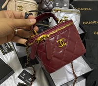 عنابي