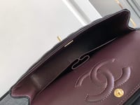 شانيل كلاسك جلد لامب لذر هارد وير ذهبي مقاس 25cm