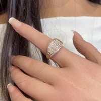 خاتم الماس أصفر فاخر مرصع بألماس طبيعي بتصميم ملكي...