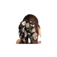 مشبك شعر بتصميم فيونكة