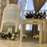 مدخل استقبال اوف وايت مع كتابة اكرليك