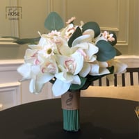 مسكة زفاف وورلد كوين