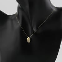 عقد ذهب بتلة الزيتون - عيار 18