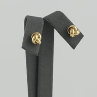 حلق ذهب مميز - عيار 18