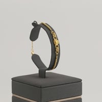 طقم ذهب بتصميم وجه بتفاصيل سماوية - عيار 21