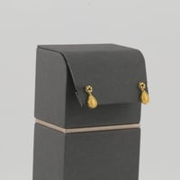 طقم ذهب ورود مع دلايات دمعة بصمة - عيار21