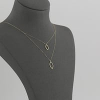 طقم ذهب بتصميم معين انيق لماع - عيار18