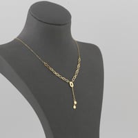 عقد ذهب حلقات سداسي منقوش مع دلايات - عيار 21