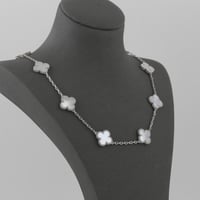 عقد ذهب ابيض ورود بيضاء - عيار 18