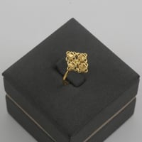 طقم ذهب مربعات الذهب ملفت - عيار21