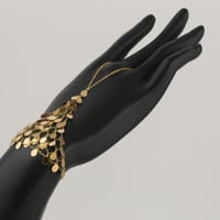 كف ذهب مع تعليقات دمعة لماعة - عيار 21