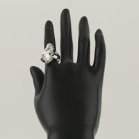 خاتم ذهب ابيض موج بتصميم الكريستال - عيار 18