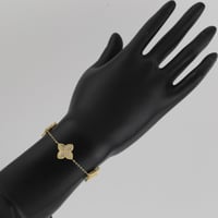 اسوارة ذهب بتصميم ثلاث نجوم ملفتة - عيار 18